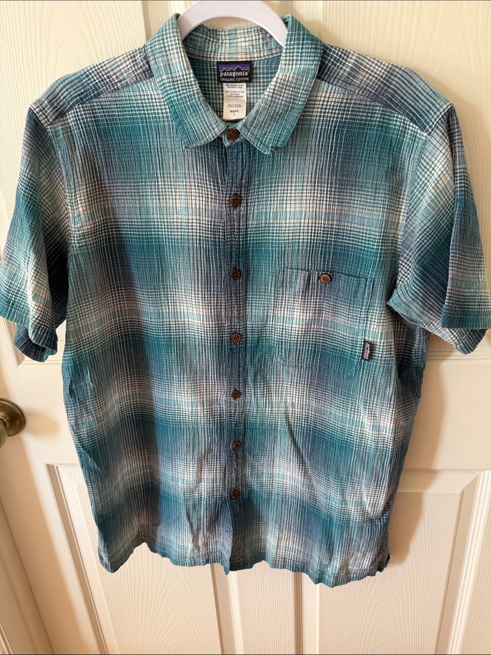Patagonia Teal Green Blue Plaid Short Sleeve Button-Down Shirt Sz L.  Box52